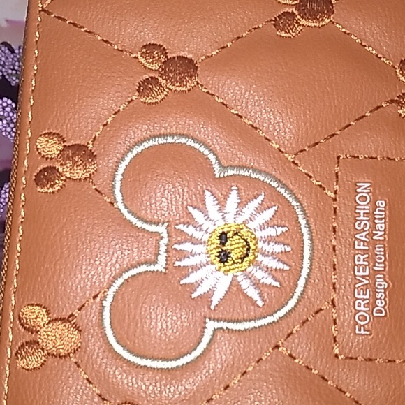 Lovely wallet 🌞😍 - Picture 7 of 7